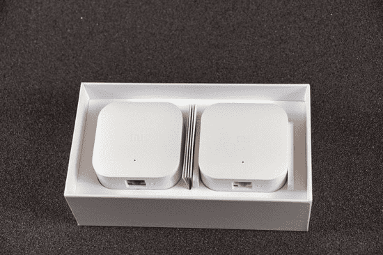 Упакованный в коробку адаптер Xiaomi Wi-Fi PowerLine